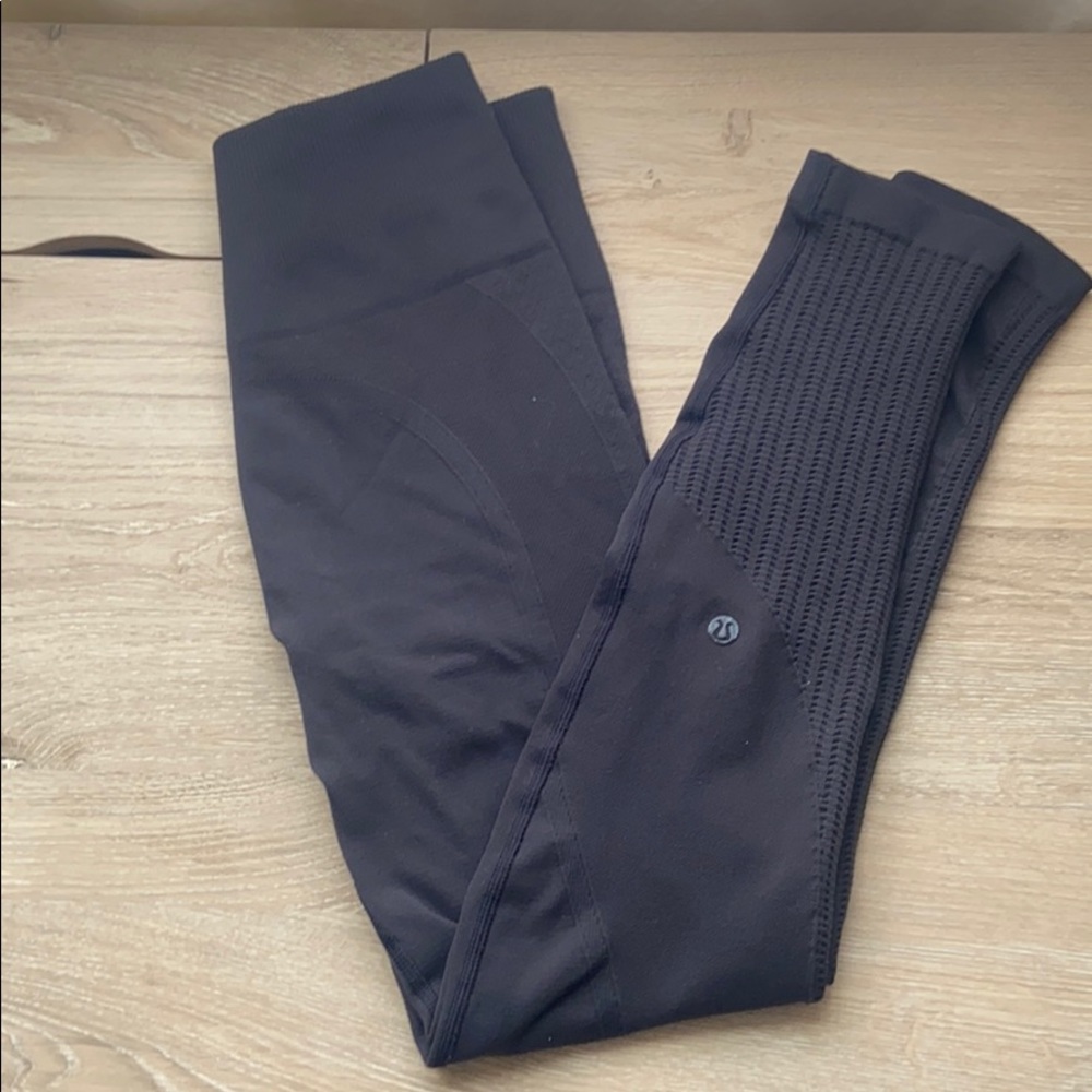 LULULEMON SEAMLESS LEGGINGS